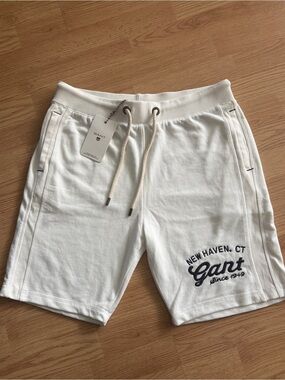 Gant Men's Cream Drawstring Logo Athletic Shorts